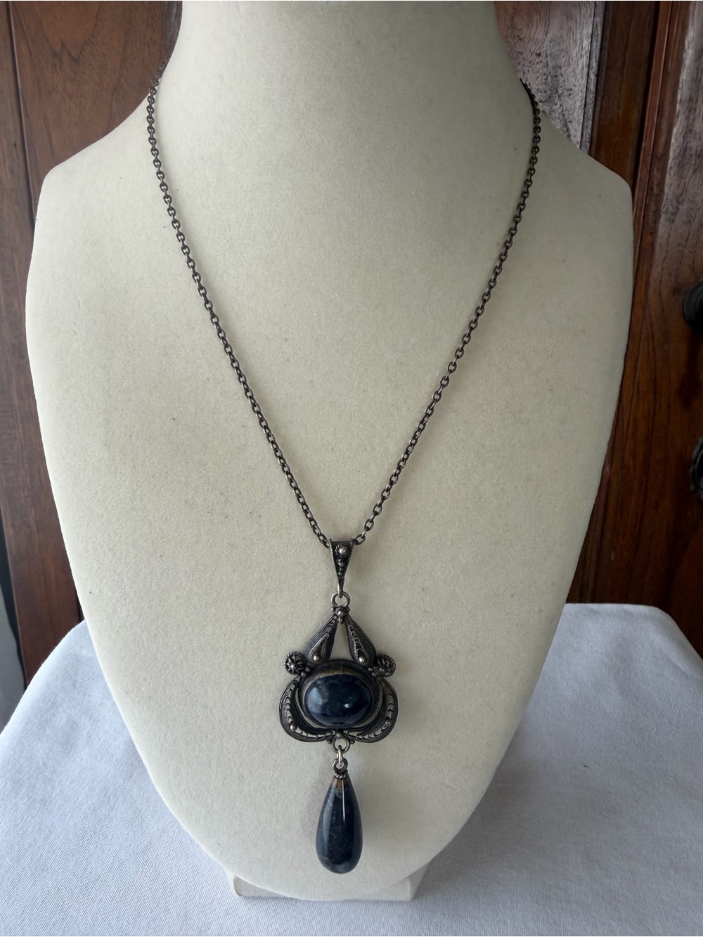 Dark Navy Blue Stone Pendant Necklace Ornate Filigree Teardrop Victorian Style